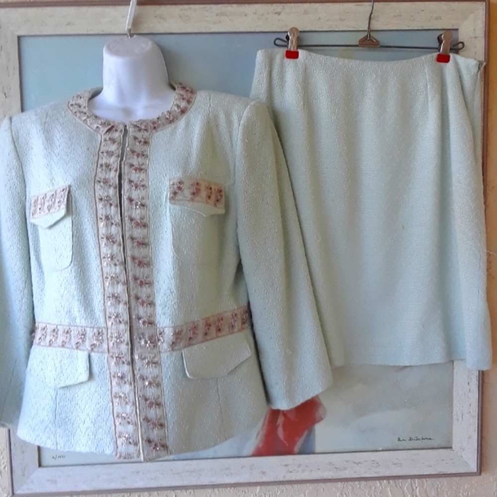 SUIT mint green